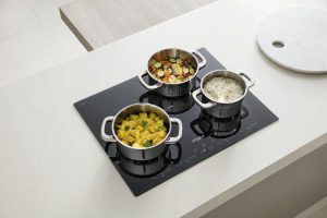 tecnología 6th Sense Whirlpool Inducciones Smartcook Ready2Cook función Crisp catálogo Whirlpool 2017-2018
