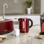 Exprimidor centrífugo EX6158 Stillo Red, Hervidor de agua KT5857 Stillo Red, Kit de desayuno Set Stillo Red, Solac, Tostador TL5415 Stillo Red