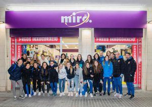 tienda miró calle guipuzcua, tienda de electrodomésticos, miro electrodomestics, cadena miró, barcelona, español, equipo femenino, mateo buzzi