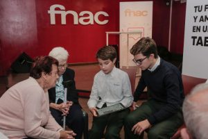 Conectando Generaciones, talleres Fnac