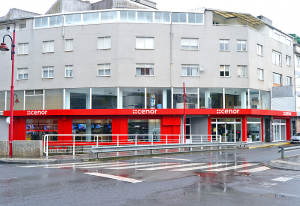 escaparate de la tienda Cenor Carballo en A Coruña Proyecto Avanza