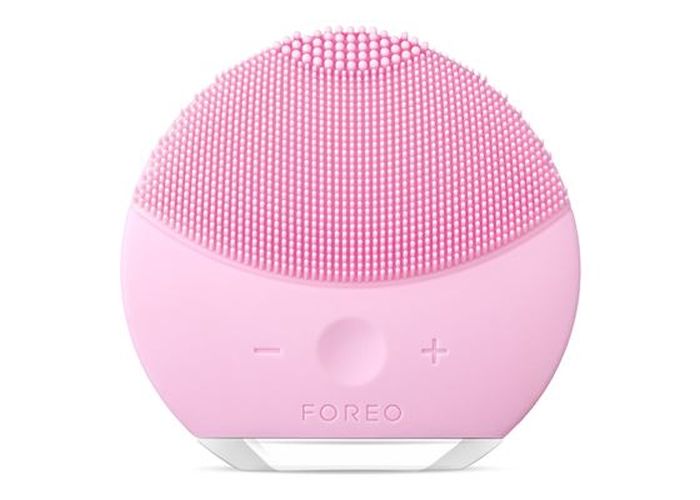 Mini-2-Dispositivo-de-Limpieza-Facial-Pearl-Pink-Foreo-luna