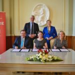 ifa_vertragsunterzeichnung