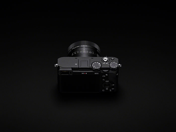 Sony lanza la cámara RX1R III