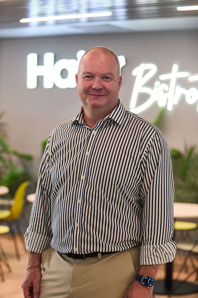 Phil Knight, nuevo director de experiencia digital de Haier Europe.