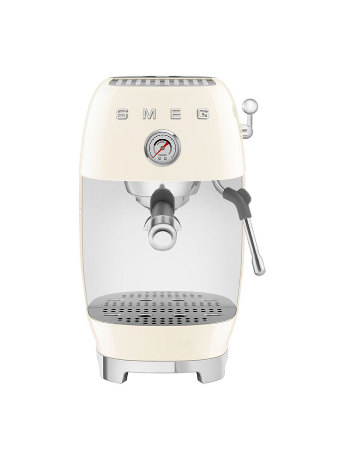 La cafetera Smeg ECF03 combina diseño 50’s Style y Cold Brew en 5 minutos