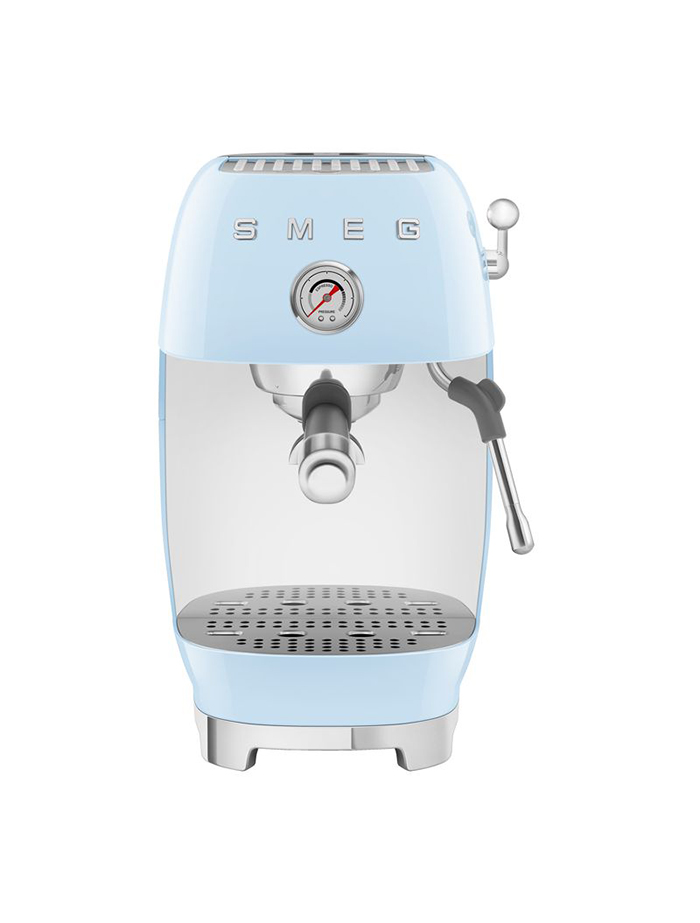 La cafetera Smeg ECF03 combina diseño 50’s Style y Cold Brew en 5 minutos