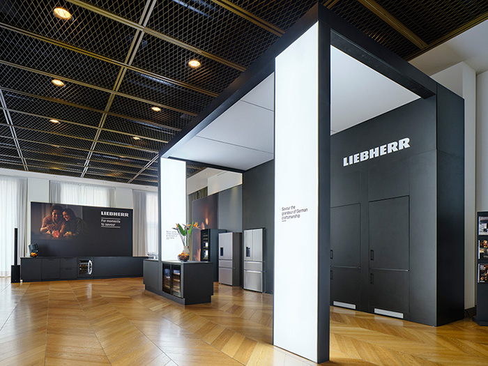 showroom de Liebherr en la Milan Design Week 2026