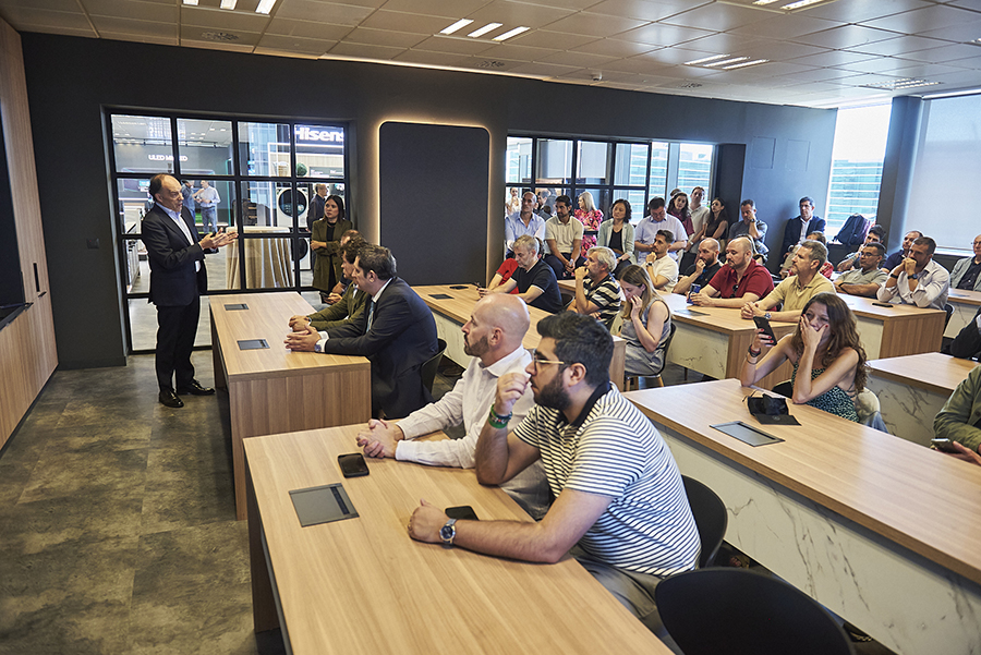 Hisense abre un nuevo showroom en Madrid con foco en televisores y electrodomésticos