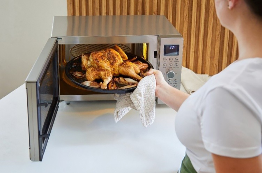 Panasonic integra la tecnología Air Fry en sus microondas Slimline
