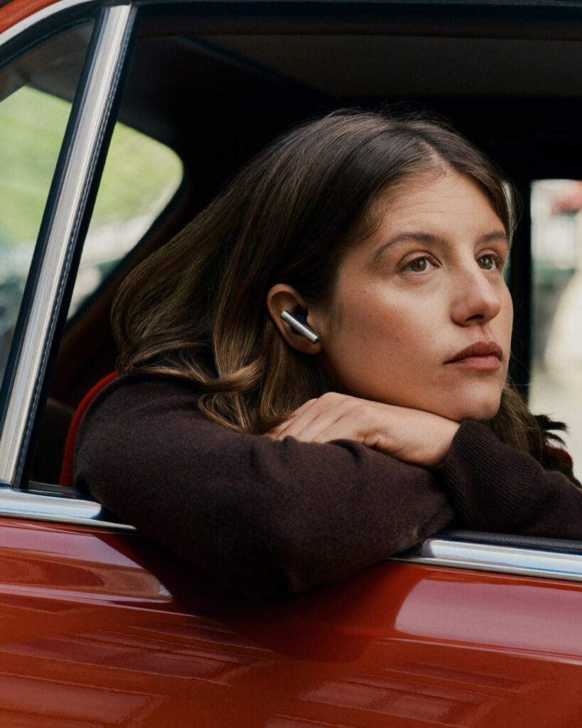Bang & Olufsen presenta Travel Edition, con dispositivos premium para viajar