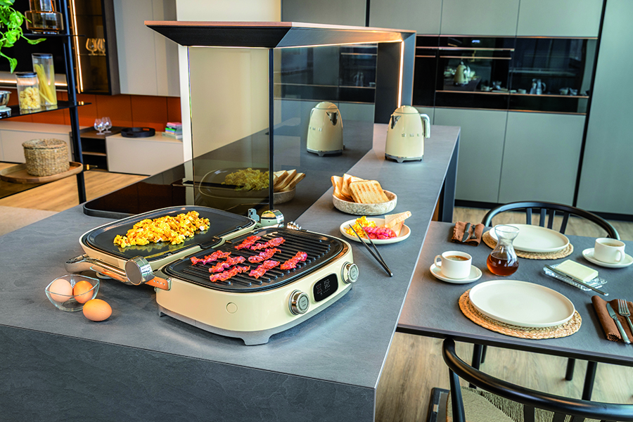 Smeg apuesta por la versatilidad con su nuevo grill multiusos