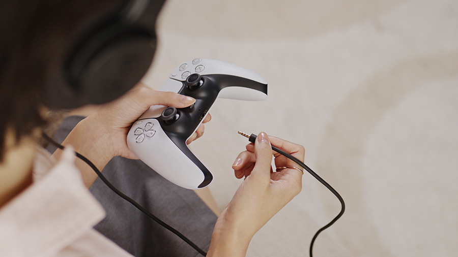 Audio-Technica lanza los ATH-M20xSTS, auriculares para streaming con micrófono AT20