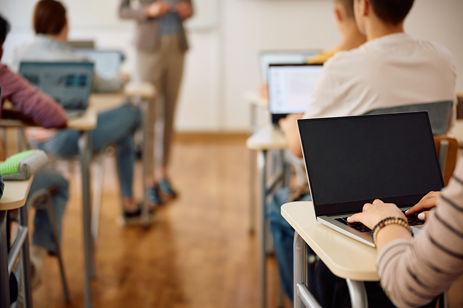 Tres portátiles para afrontar el nuevo curso: opciones de Lenovo, ASUS y HP