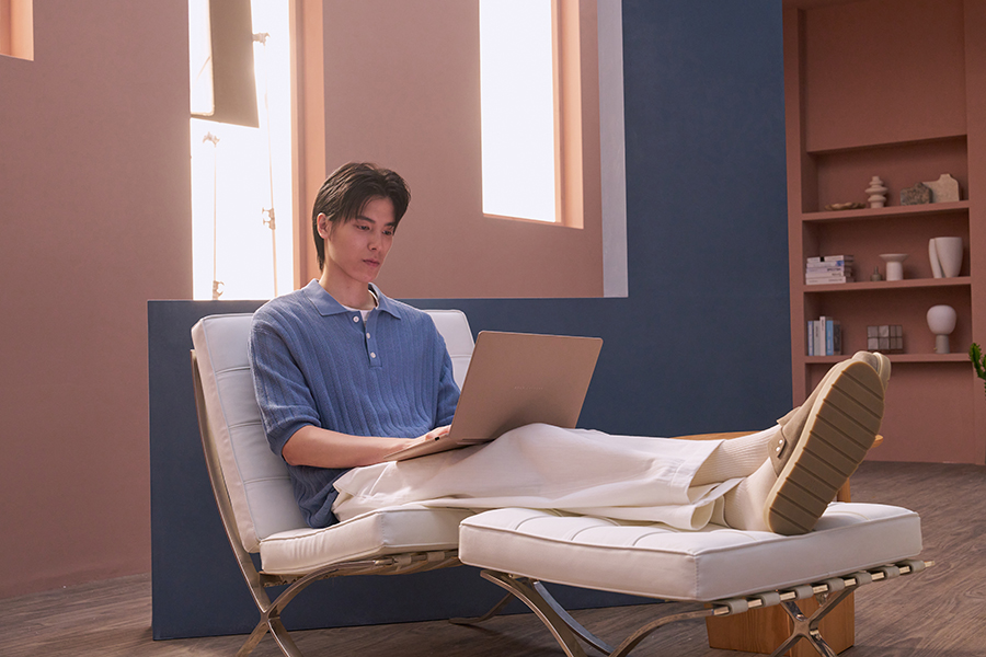 Asus Zenbook 14 llega a España con IA, pantalla OLED y 21 horas de autonomía