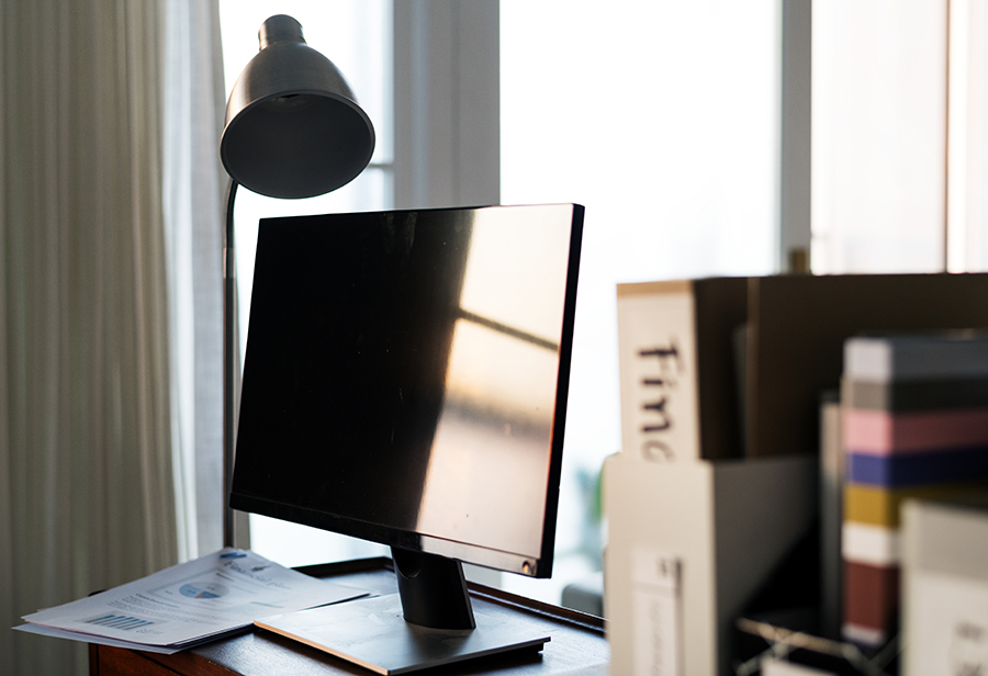Renueva tu espacio de teletrabajo con estos monitores