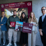 Raúl González Celestino recibiendo el primer premio del III Concurso Nacional de Diseño de Cocina de AEG.