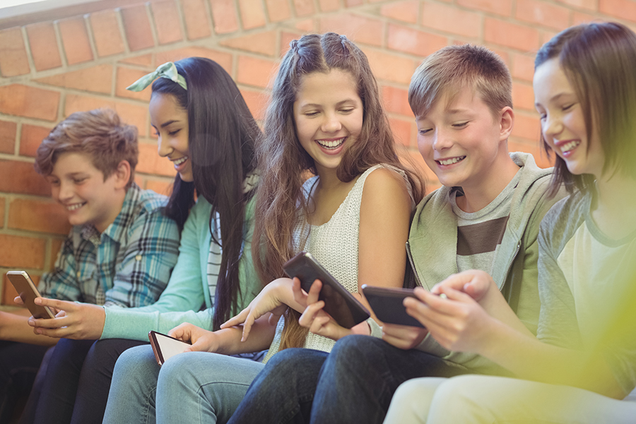 La Ley KIDS de la UE limita el acceso de menores a las redes