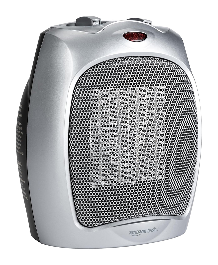 El calefactor Amazon Basics DQ075SILVER-EU4.